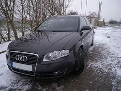 Grau metallic Gebraucht 2006 Audi A4 Kombi | 9.990 €
