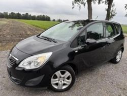 Saphirschwarz mineraleffekt Gebraucht 2010 Opel Meriva Van / Kleinbus | 3.999 € (Etwas zu teuer)