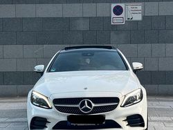 Weiß Gebraucht 2018 Mercedes C200 AMG line Coupé | 29.999 €