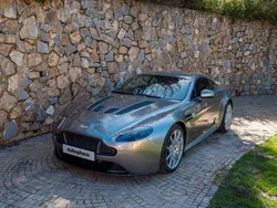 Aston Martin V12 Vantage