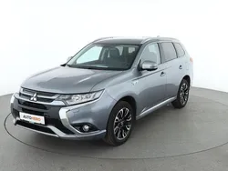 Grau Gebraucht 2016 Mitsubishi Outlander Plus SUV | 17.300 €