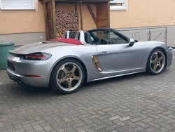 Silber Neu 2025 Porsche Boxster Cabrio | 119.719 €