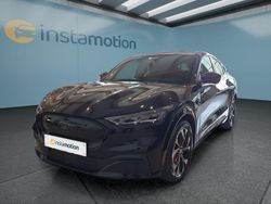 Schwarz Gebraucht 2022 Ford Mustang Mach-E SUV | 41.849 € (Fairer Preis)