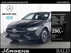 Schwarz nachtschwarz Gebraucht 2024 Mercedes A250 Progressive Limousine | 30.880 € (Fairer Preis)