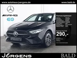Schwarz nachtschwarz Gebraucht 2024 Mercedes A250 Progressive Limousine | 30.880 € (Guter Preis)