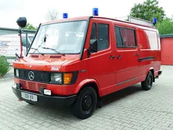 Rot Gebraucht 1994 Mercedes T1 Van | 15.950 €