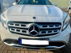 Weiß Gebraucht 2019 Mercedes GLA200 SUV | 25.500 €