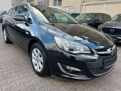 Schwarz Gebraucht 2014 Opel Astra Exklusiv Kombi | 5.490 € (Guter Preis)