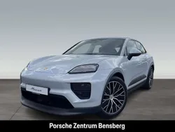 Grau Gebraucht 2024 Porsche Macan 4 Electric SUV | 82.900 €