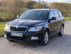 Schwarz Gebraucht 2012 Skoda Octavia Family Kombi | 4.750 € (Guter Preis)