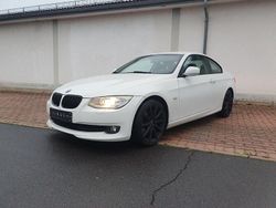 Weiß Gebraucht 2010 BMW 320 Coupé | 3.850 € (Superpreis)