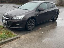 Braun Gebraucht 2013 Opel Astra Limousine | 4.200 €