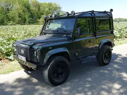 Grün Gebraucht 2005 Land Rover Defender S SUV | 35.000 € (Teuer)