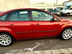 Gebraucht 2006 Ford Focus Ghia Limousine | 2.600 € (Etwas zu teuer)