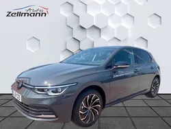Grau Gebraucht 2023 VW Golf VIII Move Limousine | 23.825 € (Guter Preis)