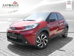 Rot Neu 2025 Toyota Aygo Kleinwagen | 20.750 €