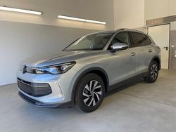 [f0f0] oyster silver metallic Gebraucht 2024 VW Tiguan Life SUV | 41.790 € (Guter Preis)