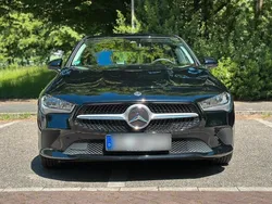 Schwarz Gebraucht 2022 Mercedes CLA180 Limousine | 20.500 €