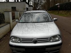 Silber Gebraucht 2004 VW Golf IV Kombi | 2.200 € (Guter Preis)