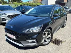Obsidianschwarz metallic Gebraucht 2021 Ford Focus Active Limousine | 16.990 € (Fairer Preis)