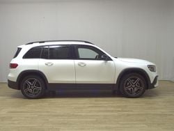 Polarweiss Gebraucht 2021 Mercedes GLB200 AMG line SUV | 28.480 € (Superpreis)