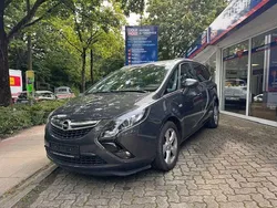 Grau Gebraucht 2015 Opel Zafira Tourer Style Van / Kleinbus | 8.100 € (Fairer Preis)