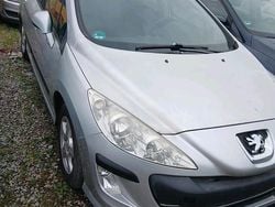 Grau Gebraucht 2010 Peugeot 308 Kombi | 1.199 € (Guter Preis)