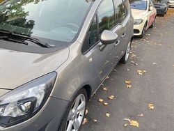 Beige Gebraucht 2010 Opel Meriva Innovation Van / Kleinbus | 6.900 € (Fairer Preis)