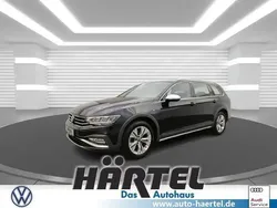 Deep black perleffekt, pearl effect Gebraucht 2021 VW Passat Alltrack Kombi | 28.100 € (Guter Preis)