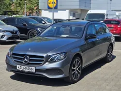 Grau Gebraucht 2018 Mercedes E220 Avantgarde Kombi | 24.890 € (Guter Preis)