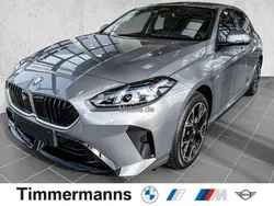 Grau Neu 2025 BMW 118 Sport Line Kleinwagen | 38.790 € (Teuer)