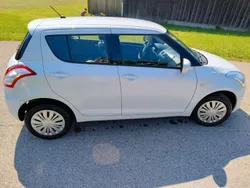 Weiß Gebraucht 2016 Suzuki Swift Club Kleinwagen | 7.990 € (Fairer Preis)