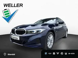 Blau Gebraucht 2023 BMW 330e Shadowline Kombi | 36.750 € (Guter Preis)