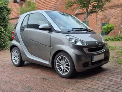 Grau Gebraucht 2011 Smart ForTwo Coupé Passion Coupé | 5.600 € (Fairer Preis)