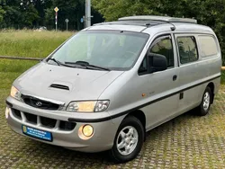Silber Gebraucht 2003 Hyundai H 200 Van | 7.990 €