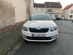 Weiß Gebraucht 2013 Skoda Octavia Kombi | 6.700 € (Fairer Preis)