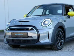 Grau Gebraucht 2022 Mini Cooper SE Essential Kleinwagen | 16.900 € (Guter Preis)