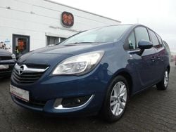 Blau Gebraucht 2017 Opel Meriva drive Van / Kleinbus | 10.490 € (Etwas zu teuer)