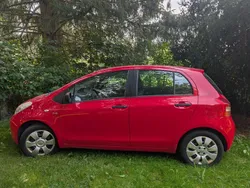 Rot Gebraucht 2007 Toyota Yaris Travel Kombi | 2.300 € (Guter Preis)