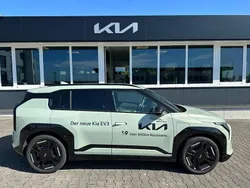 Grün Gebraucht 2025 Kia EV3 4 SUV | 40.990 € (Fairer Preis)