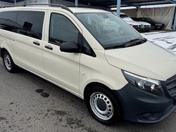 Kieselgrau Gebraucht 2016 Mercedes Vito Van / Kleinbus | 21.250 € (Guter Preis)