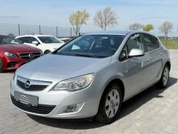 Silber Gebraucht 2012 Opel Astra Edition Limousine | 4.950 € (Guter Preis)
