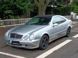 Silber Gebraucht 2001 Mercedes CLK200 Elegance Coupé | 1.999 €