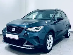 Grau Gebraucht 2024 Seat Arona FR SUV | 17.480 € (Guter Preis)