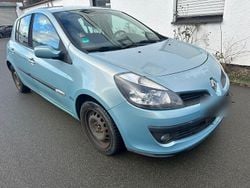 Blau Gebraucht 2007 Renault Clio II Expression Limousine | 650 € (Superpreis)