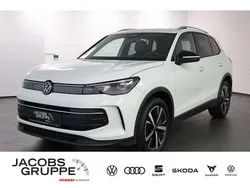 Weiß Gebraucht 2024 VW Tiguan Goal SUV | 40.480 € (Superpreis)