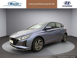 Farbe: blau Neu 2025 Hyundai i20 Trend Limousine | 22.770 € (Etwas zu teuer)