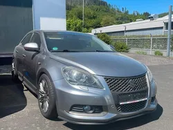 Grau Gebraucht 2011 Suzuki Kizashi Limousine | 9.900 € (Fairer Preis)