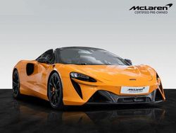 Orange Gebraucht 2024 McLaren Artura Cabrio | 284.700 €