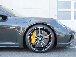 Grau Gebraucht 2023 Porsche 992 Coupé | 264.500 €
